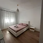 Apartman Elegant Near The Center And Stadium