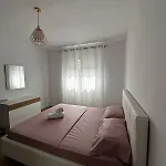Elegant Near The Center And Stadium 公寓 地拉那